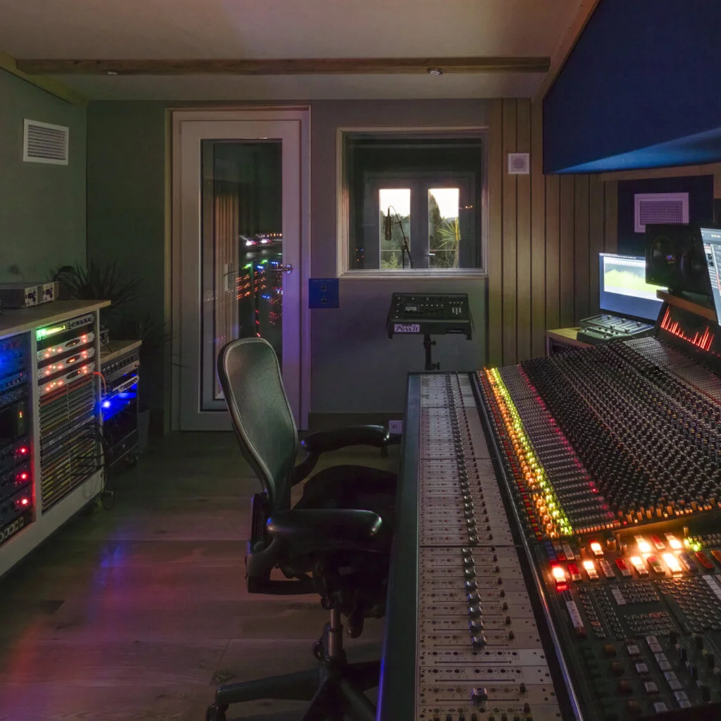 One-Two-Pass-It-South-by-night-1024x1024